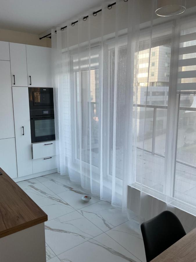شقة Apartament „Dwie Wieze” كاتوفيتسه المظهر الخارجي الصورة