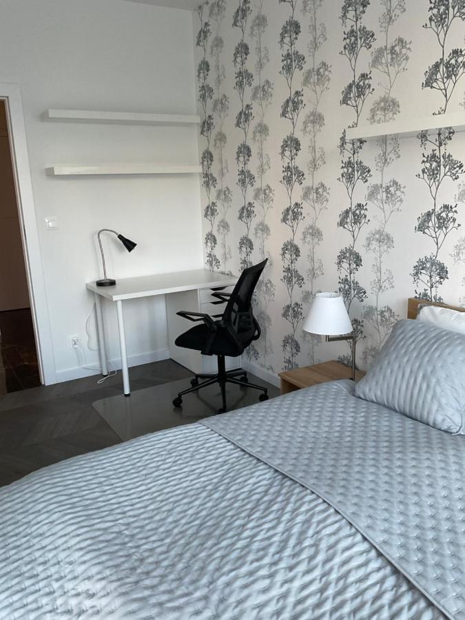 شقة Apartament „Dwie Wieze” كاتوفيتسه المظهر الخارجي الصورة